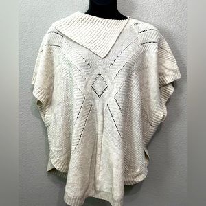 Sweater/Poncho- Cream, Size 14/20